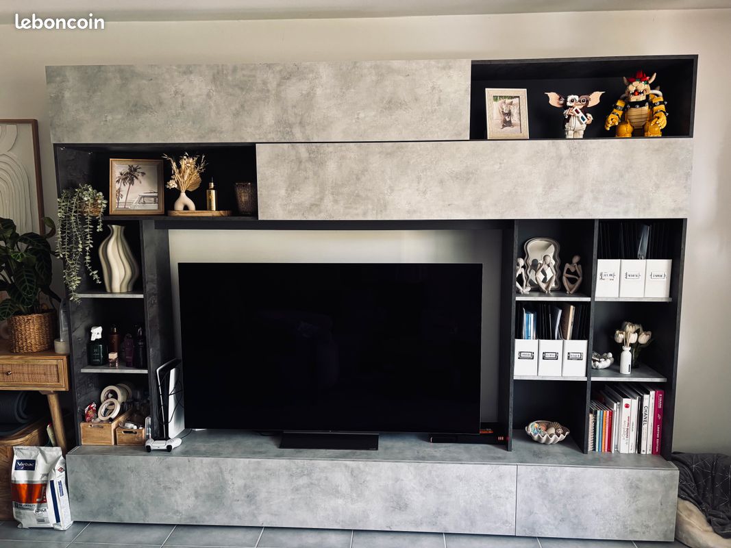 Meuble TV design avec rangements intégrés (image 1)