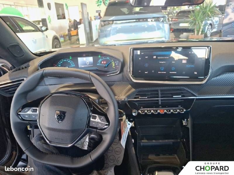 Peugeot 2008 Hybrid 110 e-DCS6 Style (image 10)