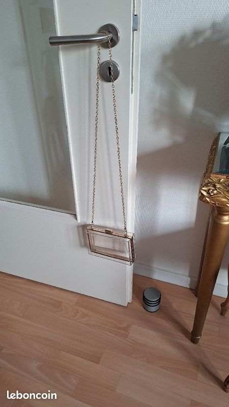 Minaudiere transparente (image 4)