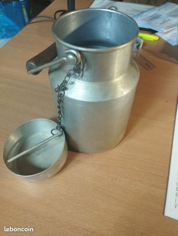 Pot de lait en aluminium (image 1)