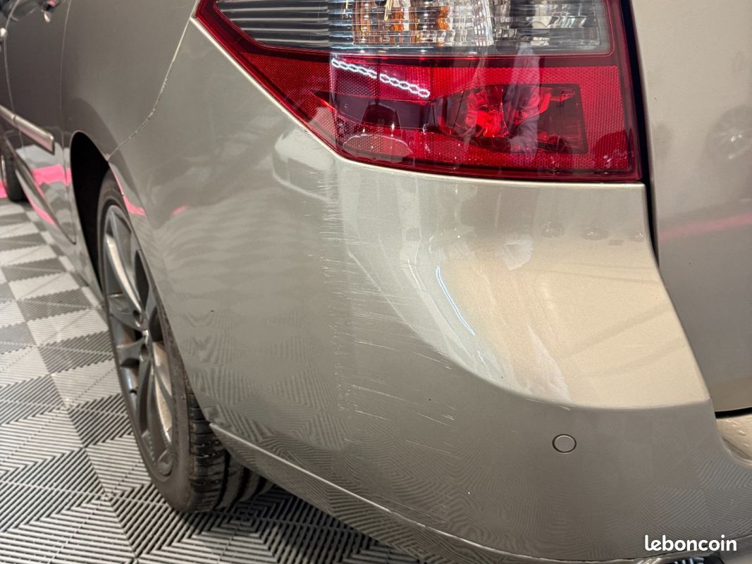 RENAULT LAGUNA ESTATE 2.0 dCi 130 GT 4Control / 3eme MAIN / SUIVI ENTRETIEN COMPLET (image 36)