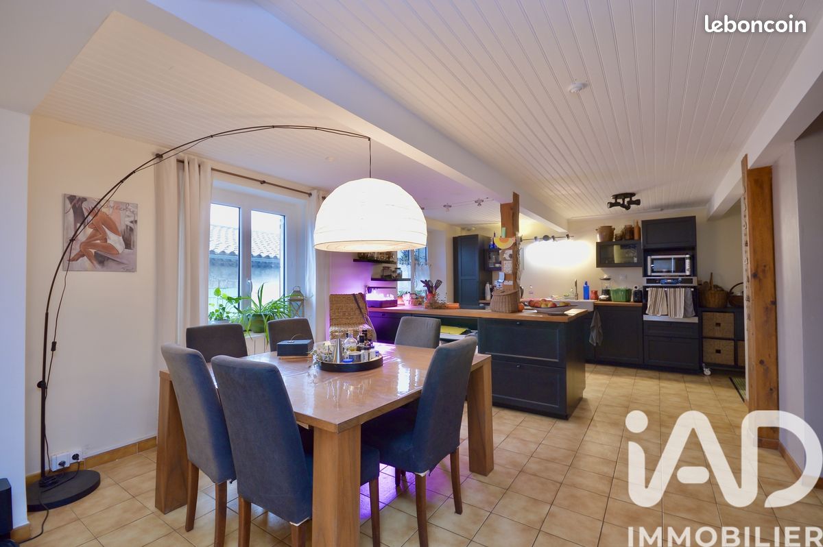 Maison 5 pièces 138 m² · à Montjoi · 138 m² · 98 000 €