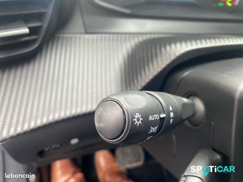 Peugeot 208 e-208 136ch Style (image 23)