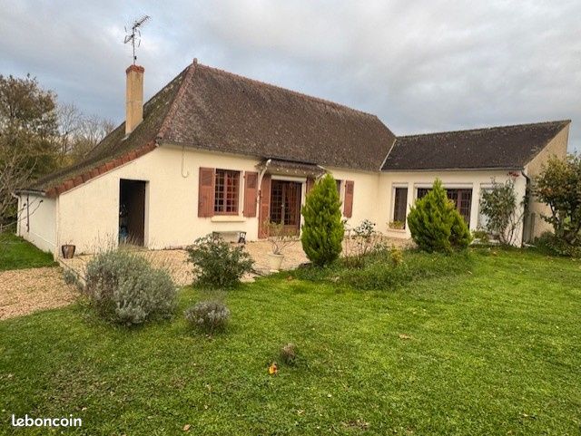 Maison 5 pièces 120 m² · à Thollet · 120 m² · 99 000 €