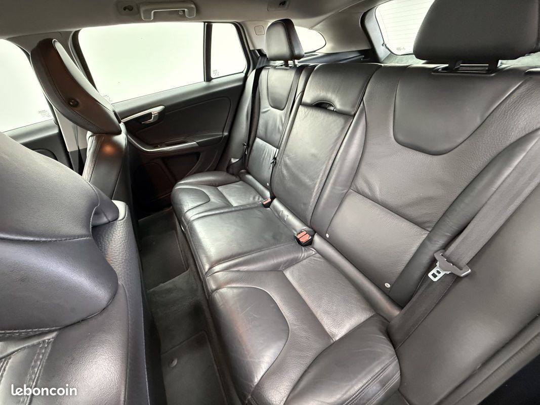 Volvo v60 d3 cm3 136cv bva (image 5)