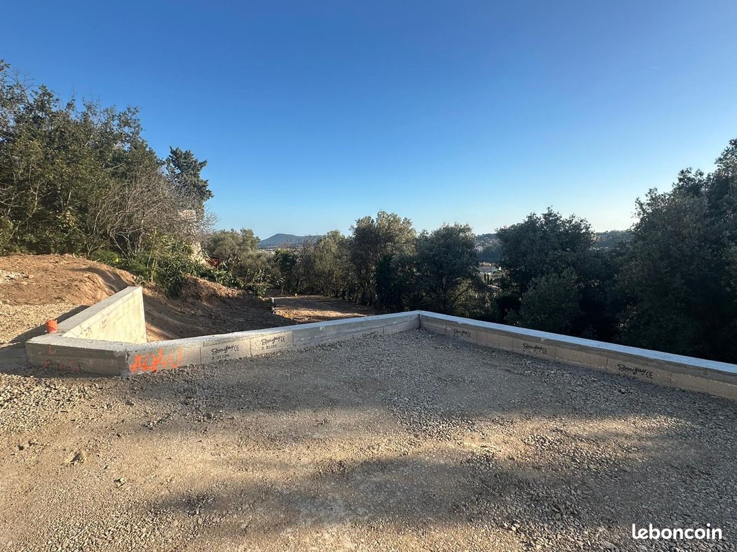 Terrain 644 m² · à Toulon · 644 m² · 399 000 €