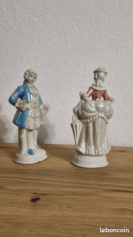 Figurines marquise en faïence polychrome (image 3)