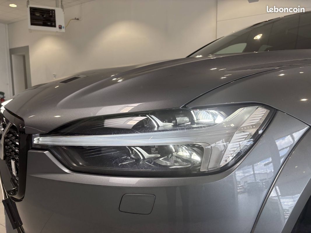 VOLVO XC60 T8 AWD 318 ch + 87 ch Geartronic 8 Polestar Engineered (image 38)