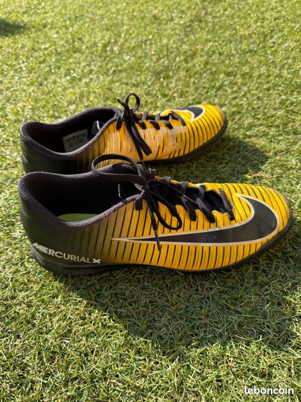 Crampons stabilisés Nike mercurial 44 (image 2)