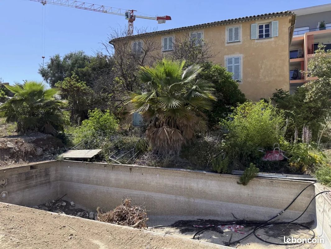 Maison 8 pièces 300 m² · à Nice · 300 m² · 899 000 €