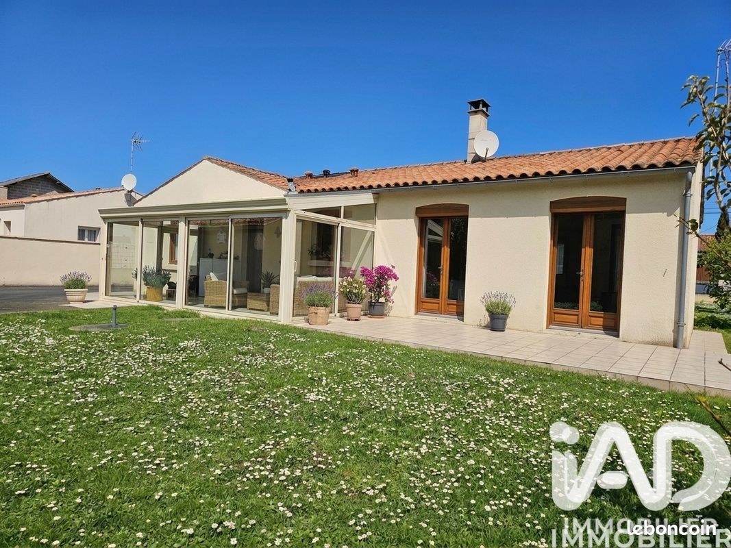 Maison 4 pièces 102 m² · à La Vergne · 102 m² · 179 000 €