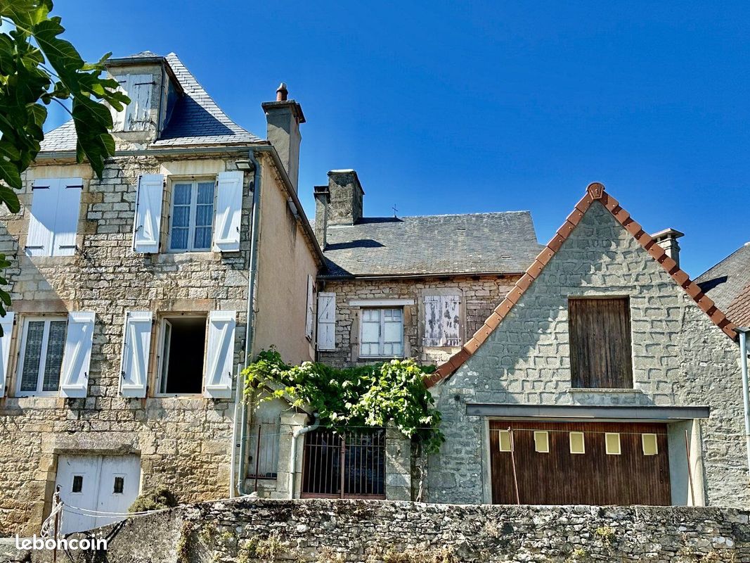 Maison 9 pièces 154 m² · à Cressensac-Sarrazac · 154 m² · 129 000 €