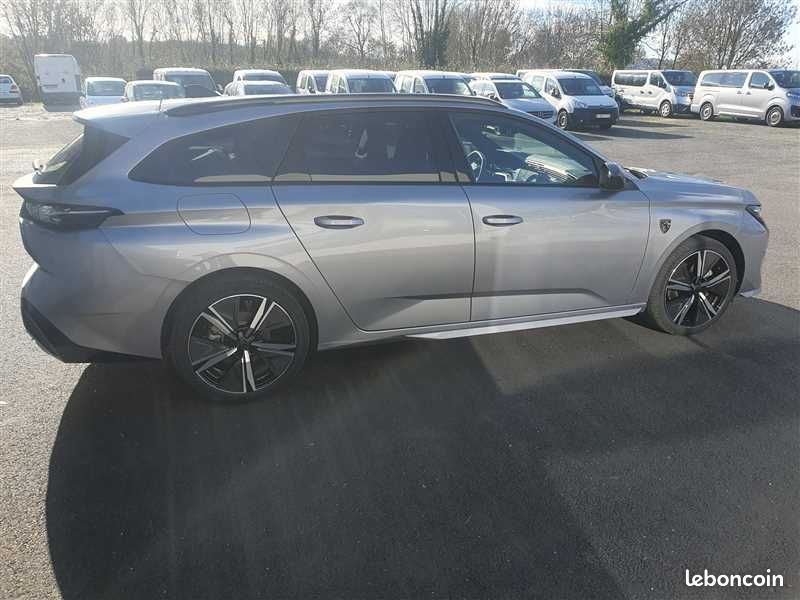 Peugeot 308 SW HYBRID 136 GT E-DCS6 (image 13)