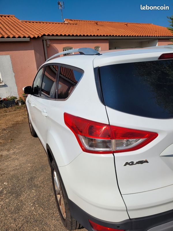 Ford Kuga (image 2)