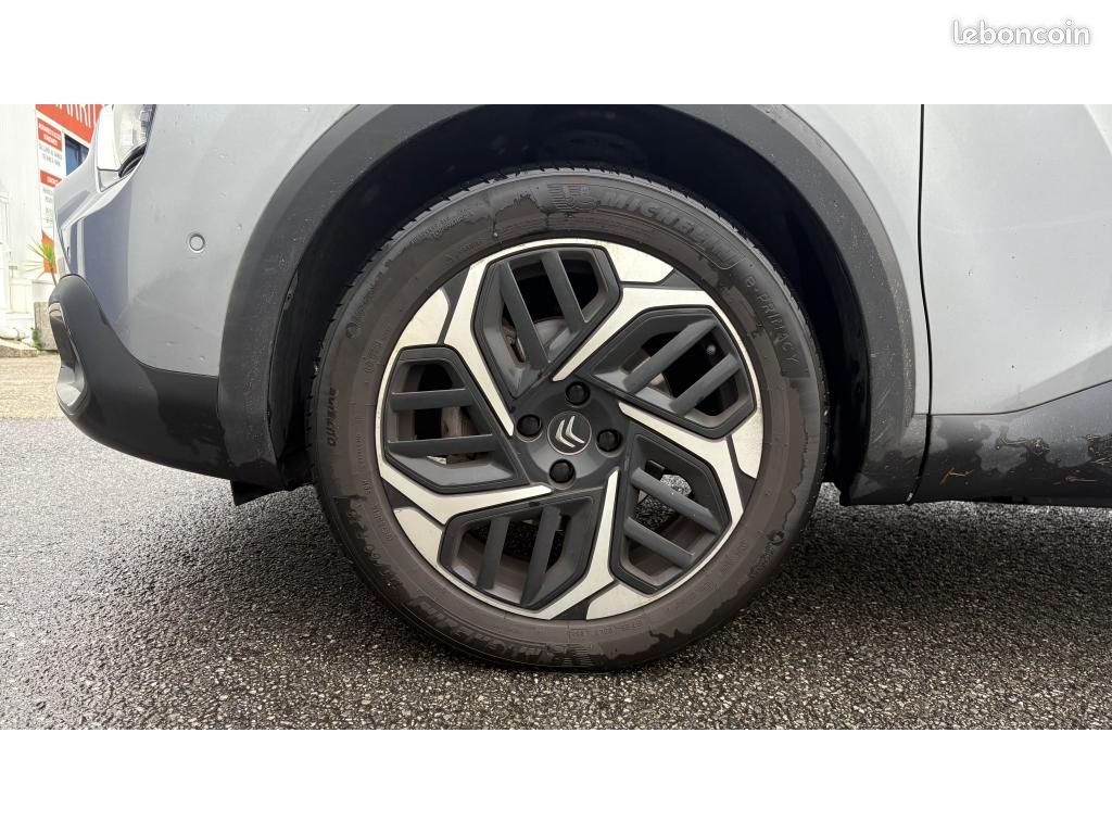 CITROEN C4 - BlueHDi 110ch Shine / Suspension Advanced Comfort / Caméra / Full LED / Garantie 12 mois (image 26)