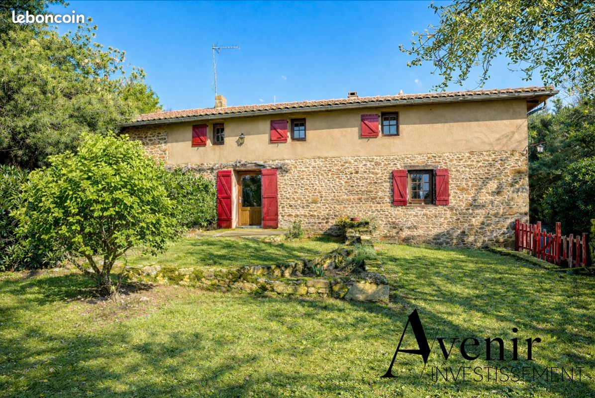 Maison 9 pièces 204 m² · à Chevrières · 204 m² · 399 000 €