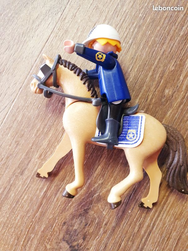 Playmobil - Policier à cheval (image 4)