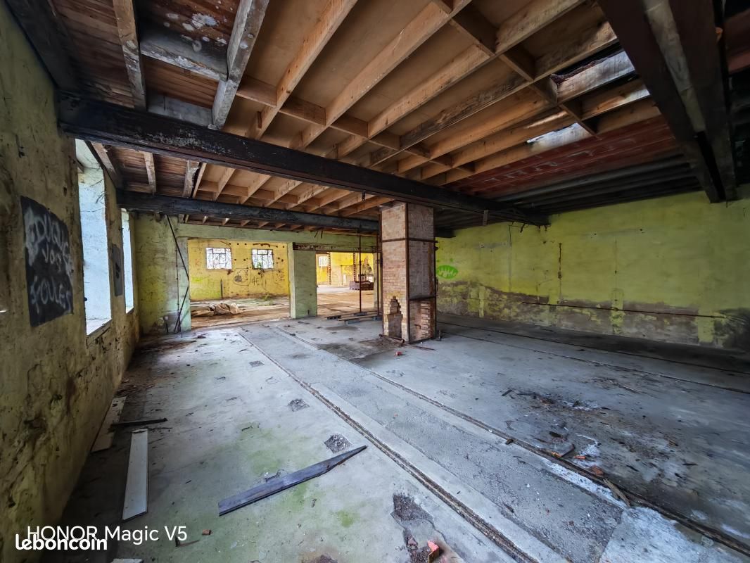 Immeuble 15 pièces 2 850 m² (image 10)