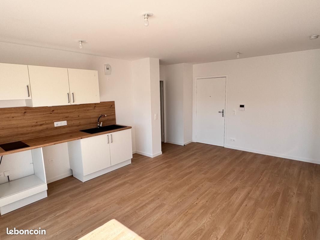 Appartement 1 pièce 44 m² · à Livry-Gargan · 44 m² · 911 €/mois