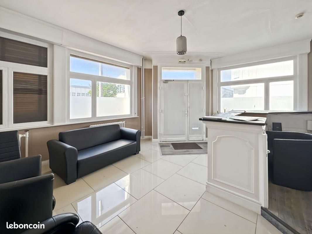Maison 15 pièces 400 m² · à Calais · 400 m² · 450 000 €