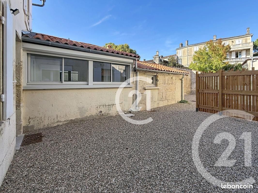 Appartement 4 pièces 92 m² · à Cognac · 92 m² · 720 €/mois