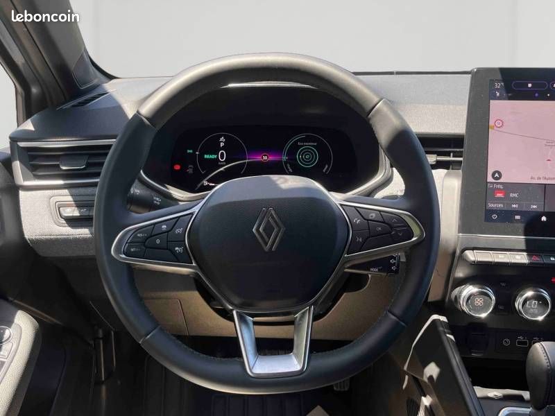 Renault Clio E-Tech full hybrid 145 ch GSR2 Techno (image 10)
