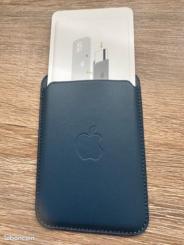 IPhone Leather Wallet Baltic Blue (image 6)