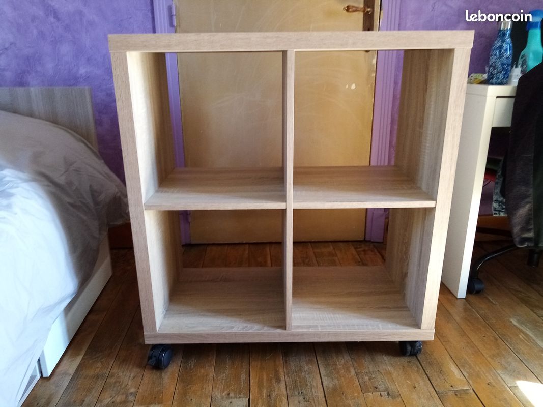 Meuble à cases (image 1)
