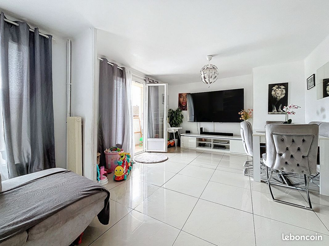 Appartement 4 pièces 67 m² · à Marseille · 67 m² · 122 000 €