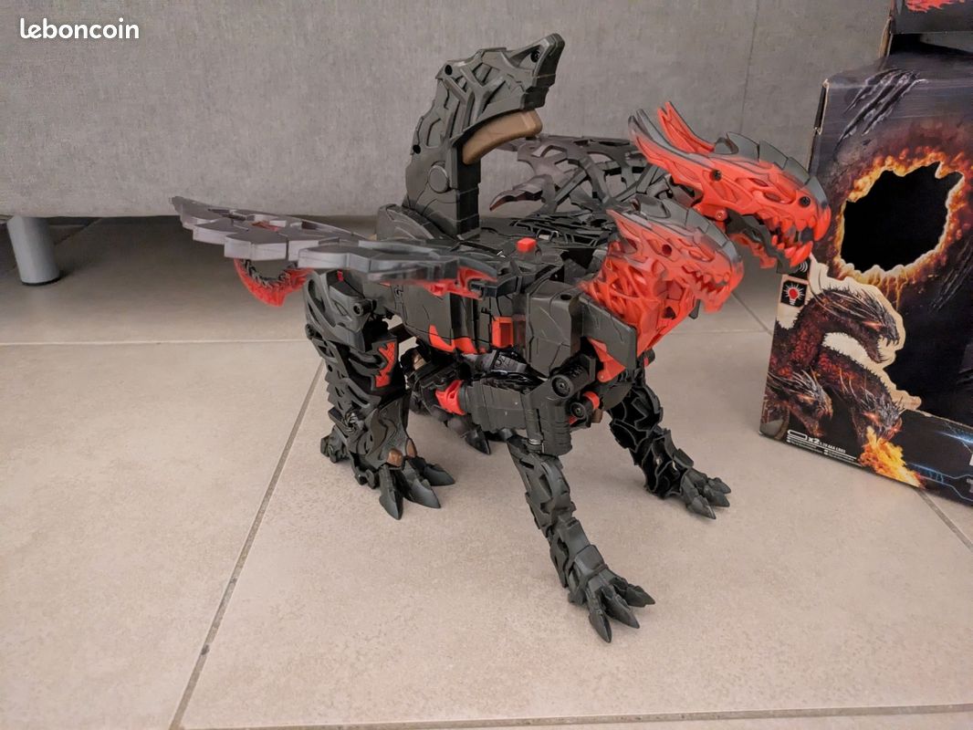 Transformers The Last Knight Figurine Turbo Changer Dragonstorm