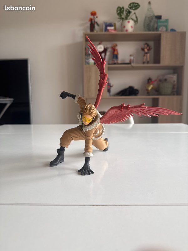 Figurine Hawk MHA (image 1)