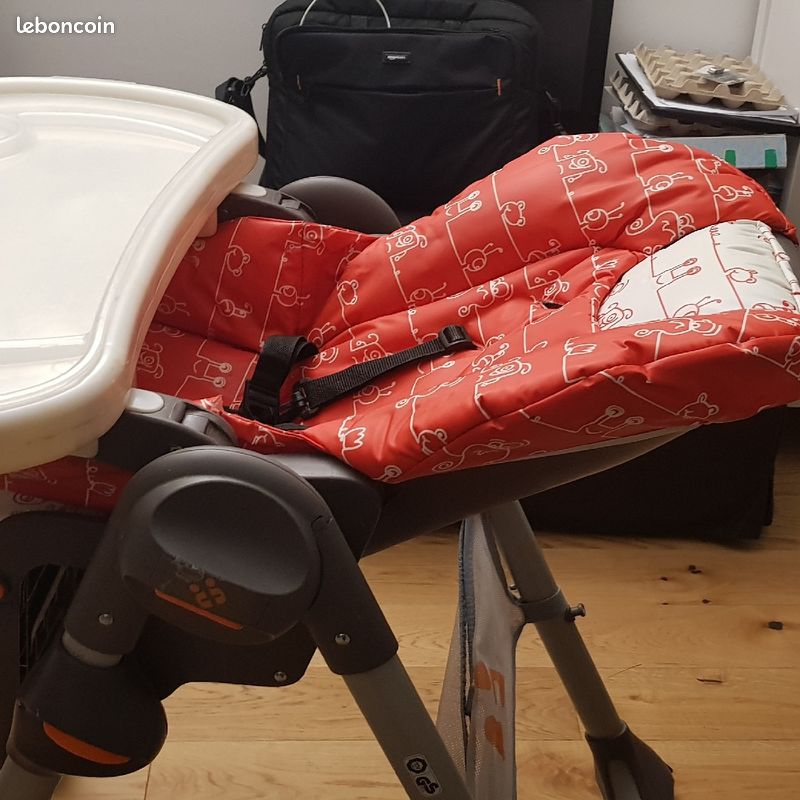Chaise haute pour bébé (image 2)