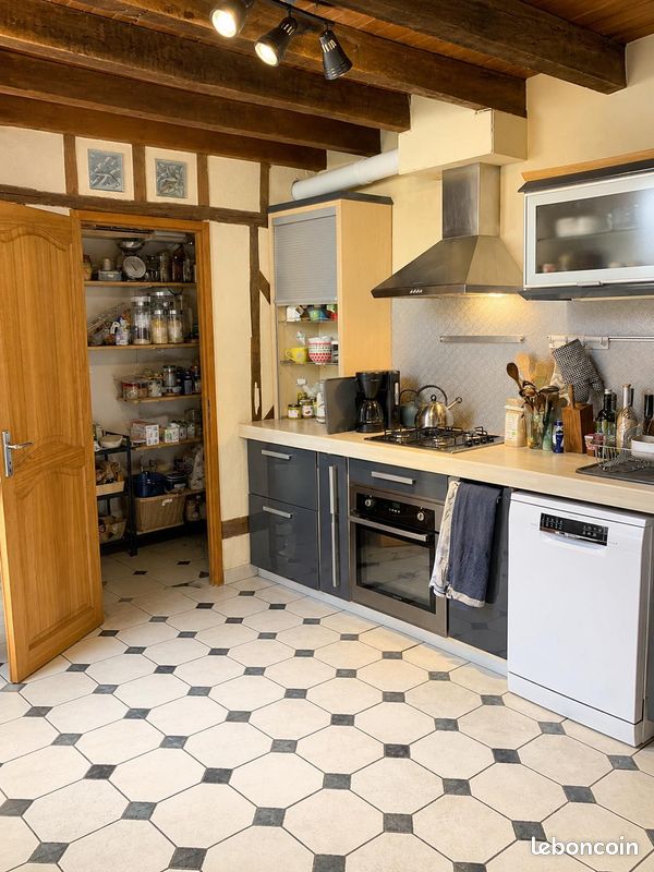 Maison 5 pièces 135 m² · à Bourges · 135 m² · 875 €/mois