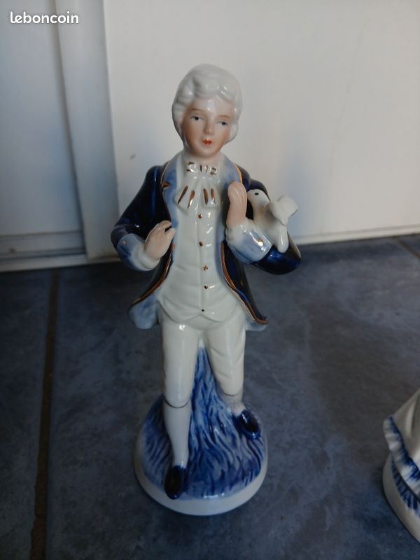 Deux statuettes (image 4)
