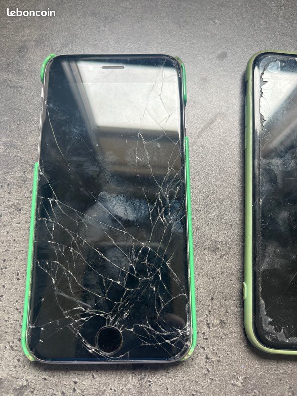 Lot D'iPhone 4 Pour Pièces Détachées - Ne Fonctionne Pas, Idéal Pour Réparation Ou Composants