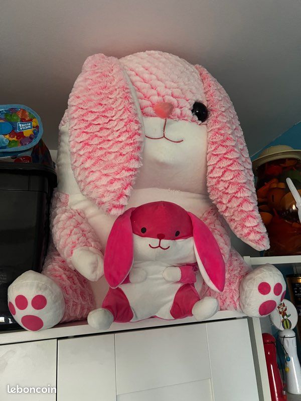 Peluche lapin fille géante (image 1)