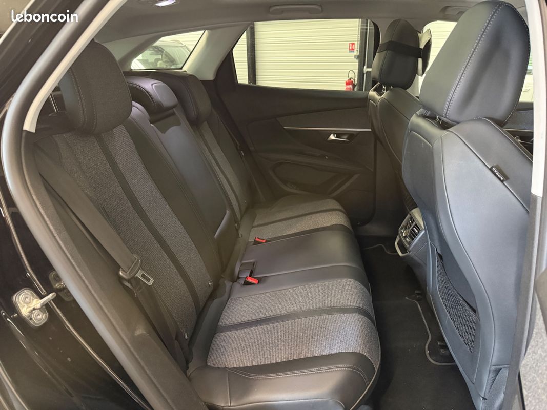 PEUGEOT 3008 1.6 Puretech 180ch SS EAT8 Allure (image 11)