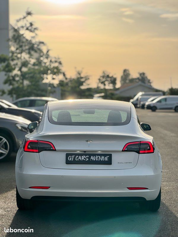 TESLA MODEL 3 long range dual motor 461ch AWD 620km autonomie/1 ère main/véhicule français (image 3)