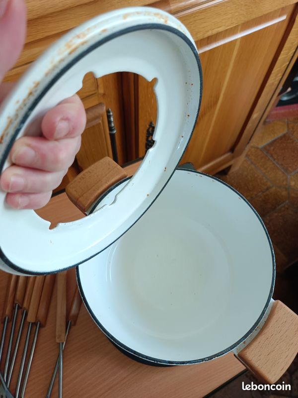 Ensemble à Fondue Le Creuset Harmonic En Fonte - Complet Avec Poêlons Et Fourchettes - Très Bon état