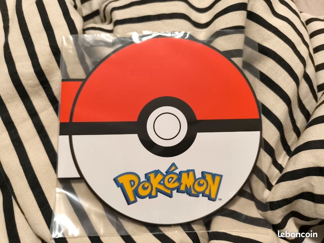 Timbre Coffret collector pokémon (image 1)