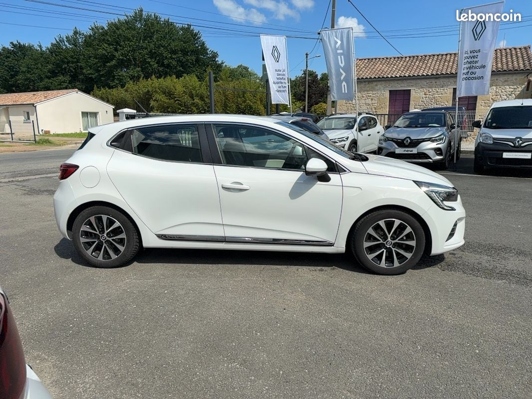 Clio 1.6 E-Tech 140ch Intens -21 (image 2)