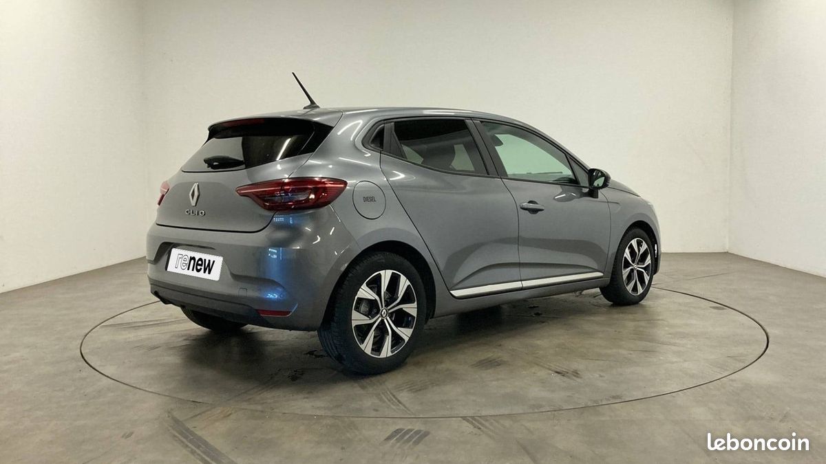 Renault clio e tech full hybrid 145 ch gsr2 techno (image 2)