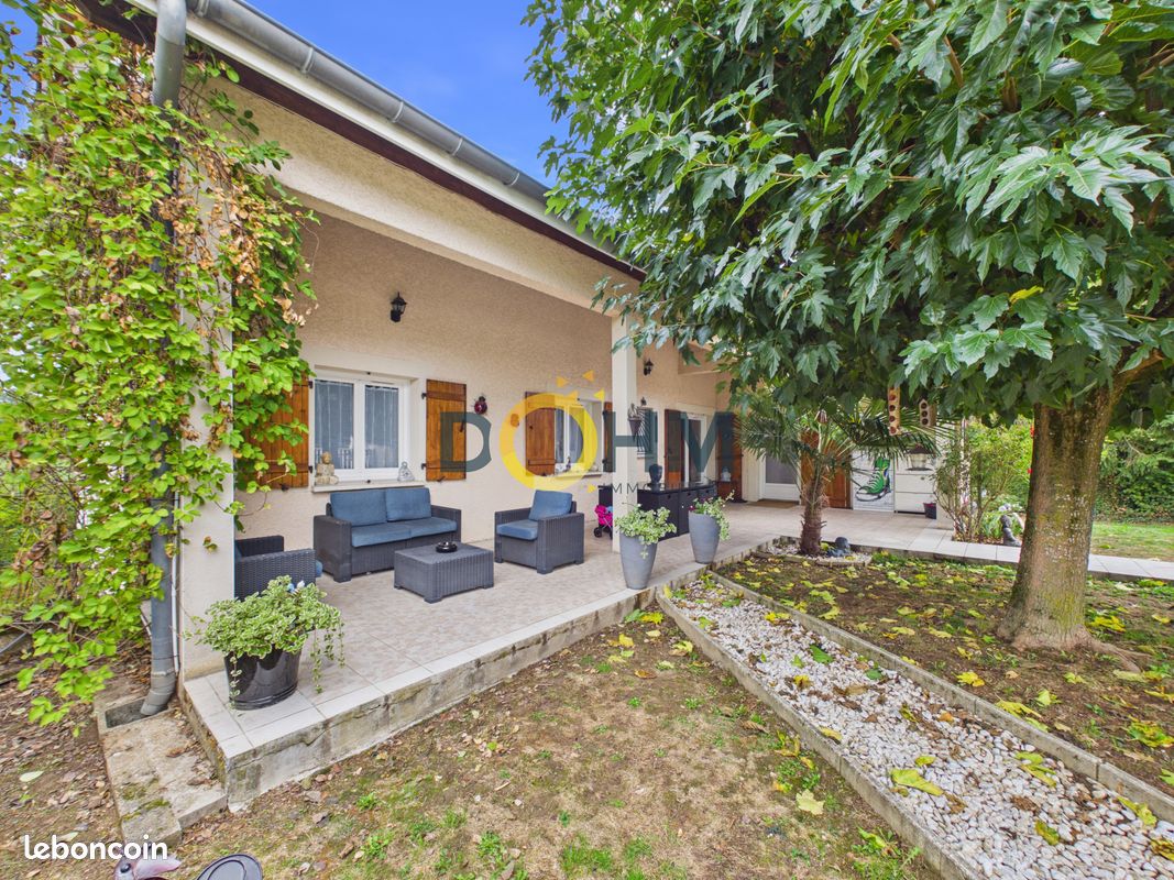 Maison 11 pièces 270 m² · à Faverges-de-la-Tour · 270 m² · 499 000 €