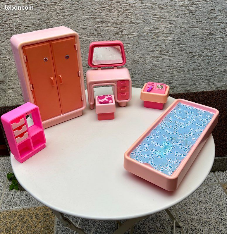 SCÈNE DIORAMA LA CHAMBRE DE BARBIE Aujourd'hui, c'est le printemps, et