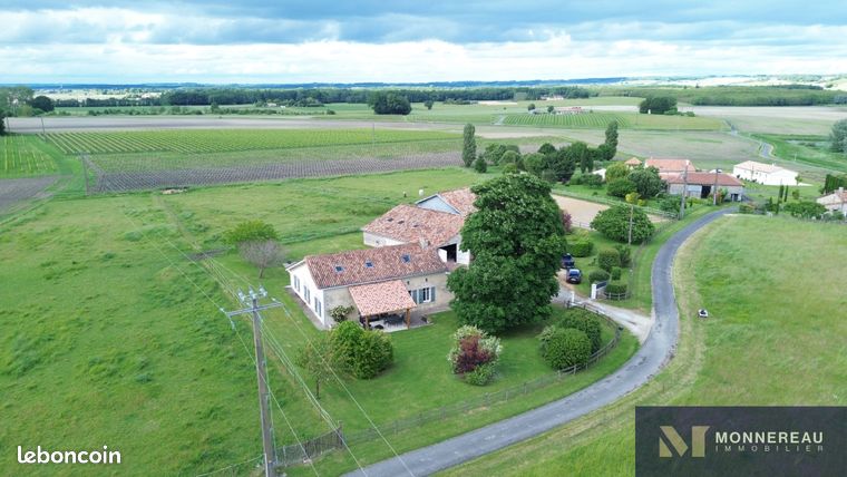 Propriété 8 pièces 206 m²