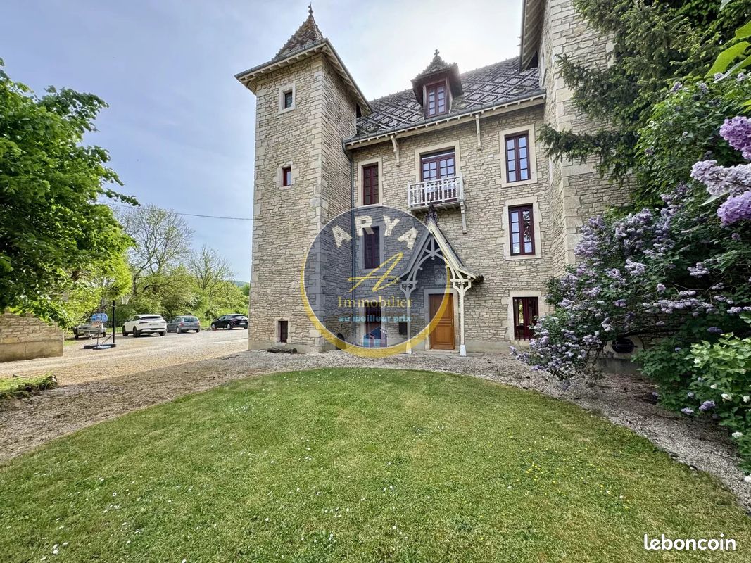 Maison 8 pièces 248 m² · à Fleurey-sur-Ouche · 248 m² · 590 000 €