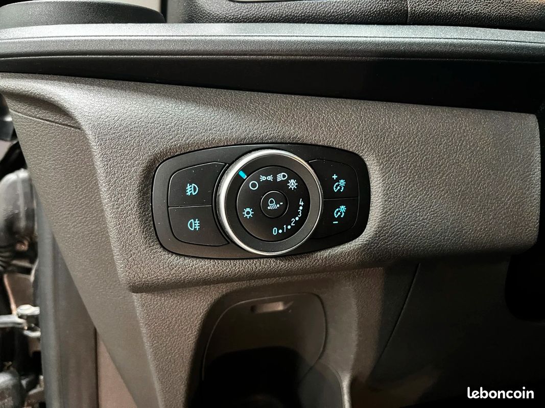 Ford transit custom cabine approfondie 320 l1h1 2.0 ecoblue 185 sport (image 33)
