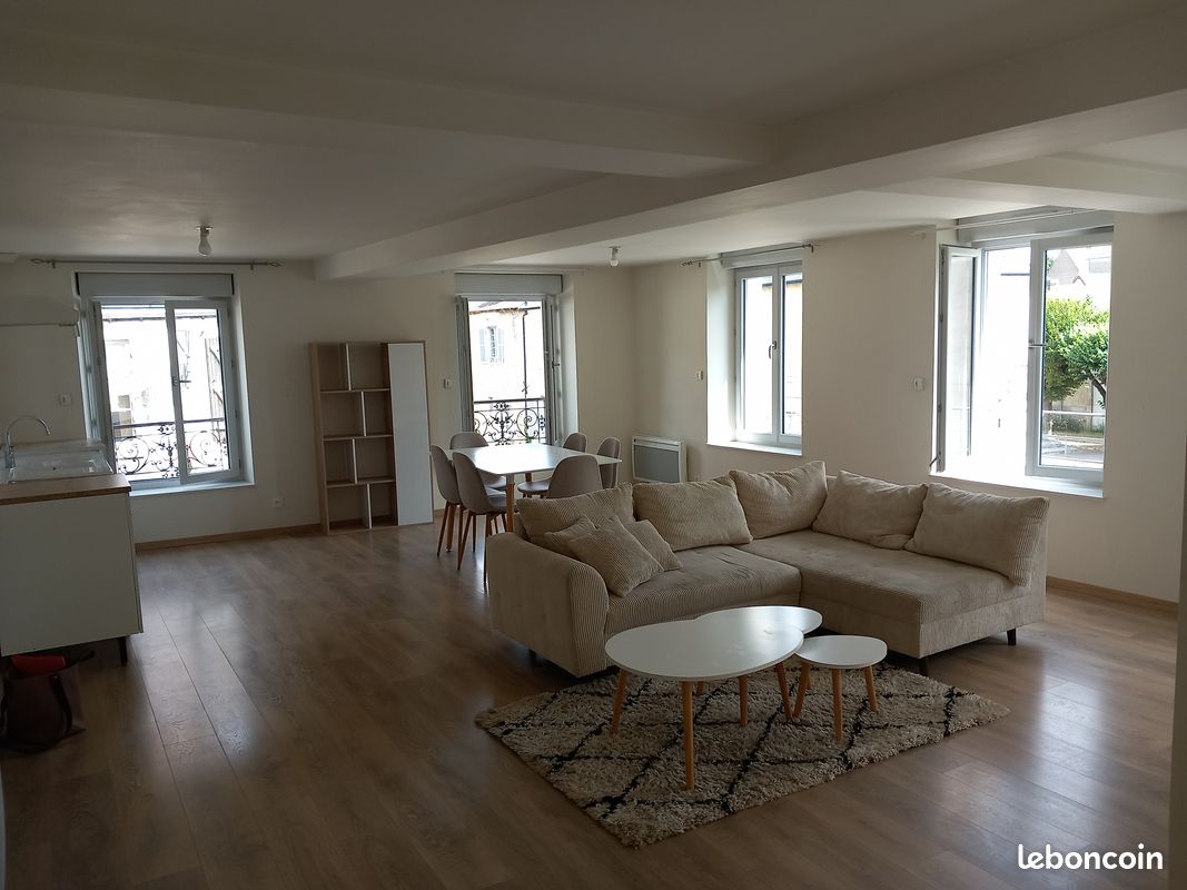 Appartement 3 pièces 82 m² · à Buzançais · 82 m² · 600 €
