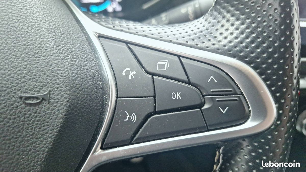 Renault arkana e tech hybride 145 22 engineered (image 25)