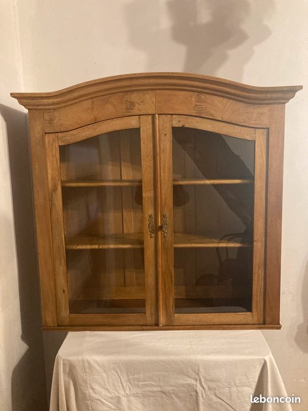 Vitrine bois noyer (image 1)
